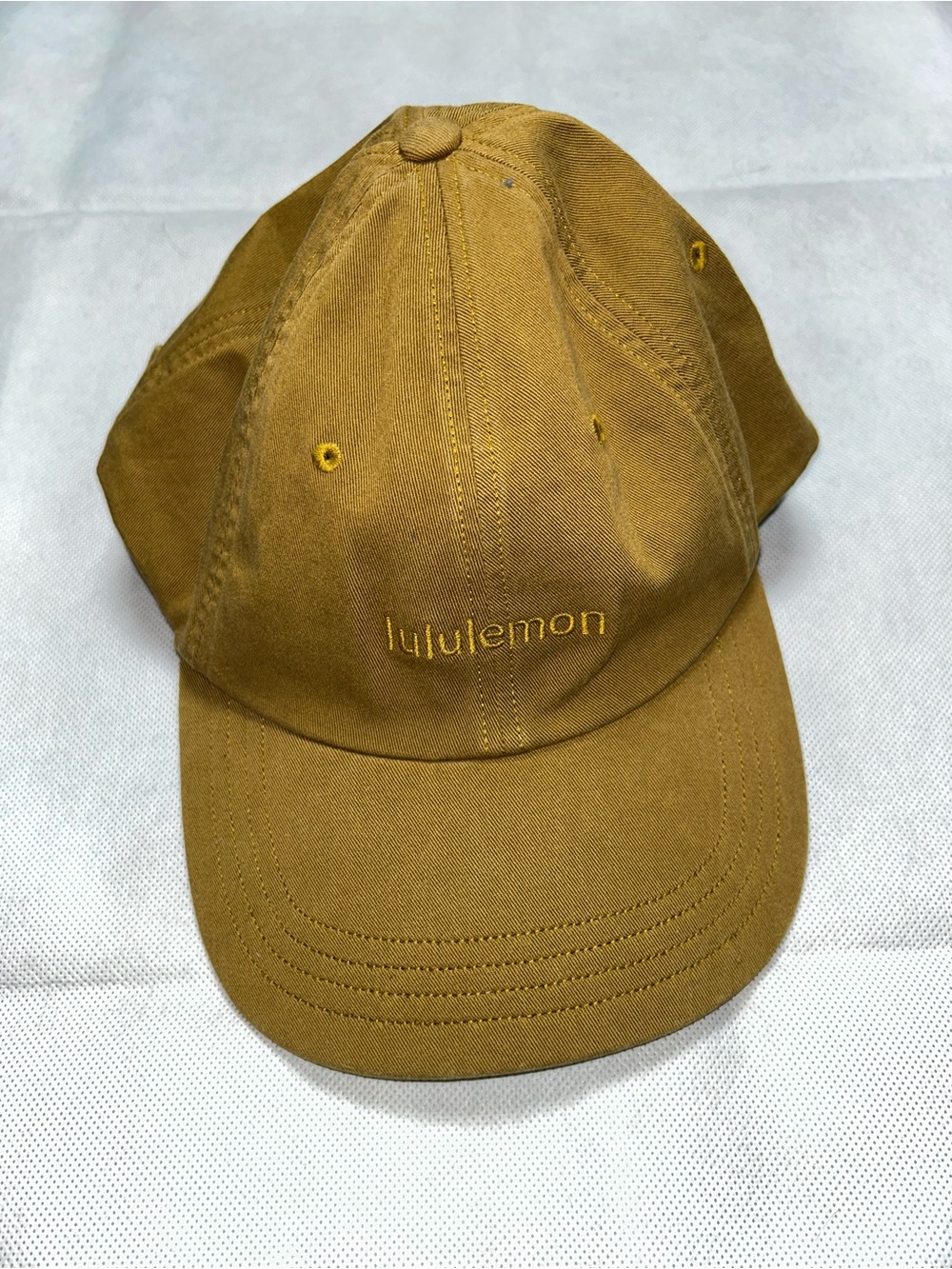 Lululemon tannish adjustable back hat